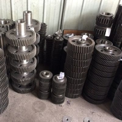 OEM Helical Bevel Gear Iron Casting Parts cho máy đào